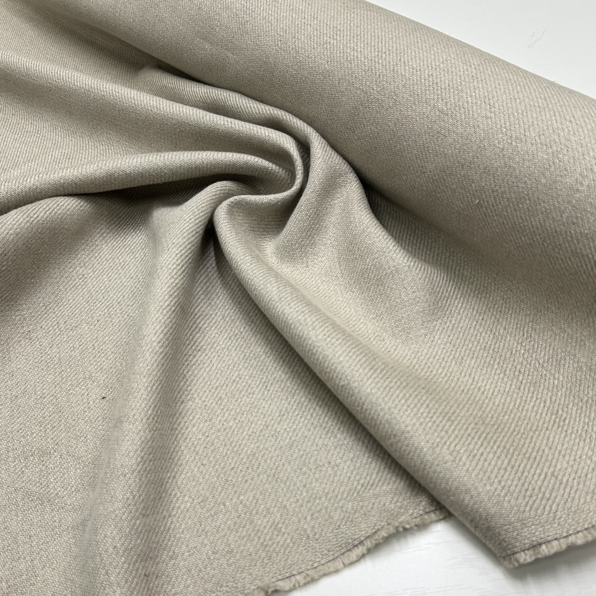 Костюмная Loro Piana