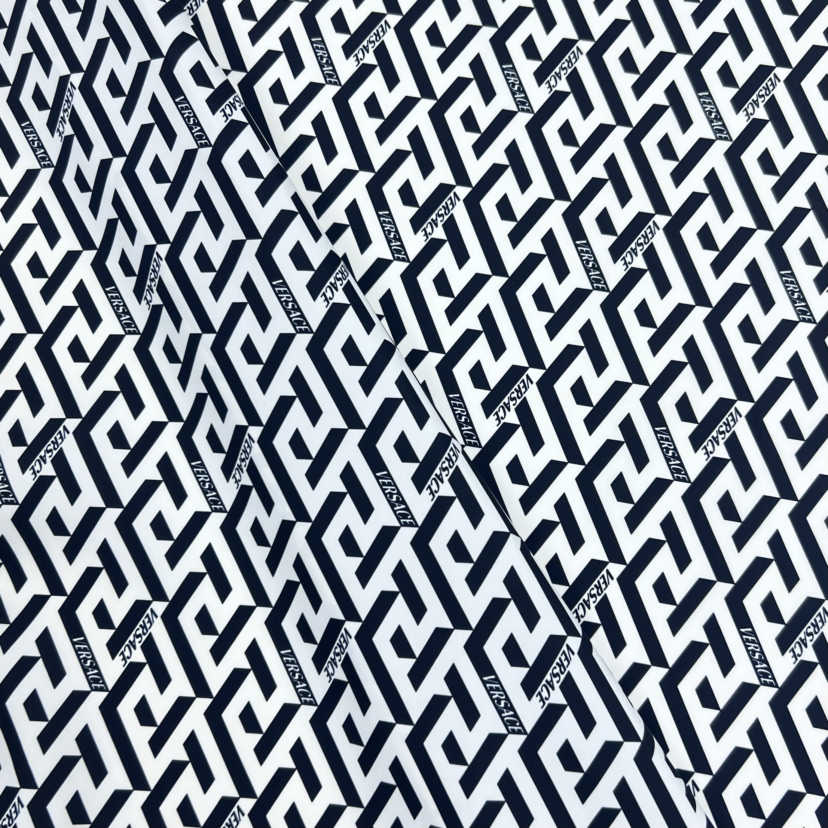 Плащевая Versace