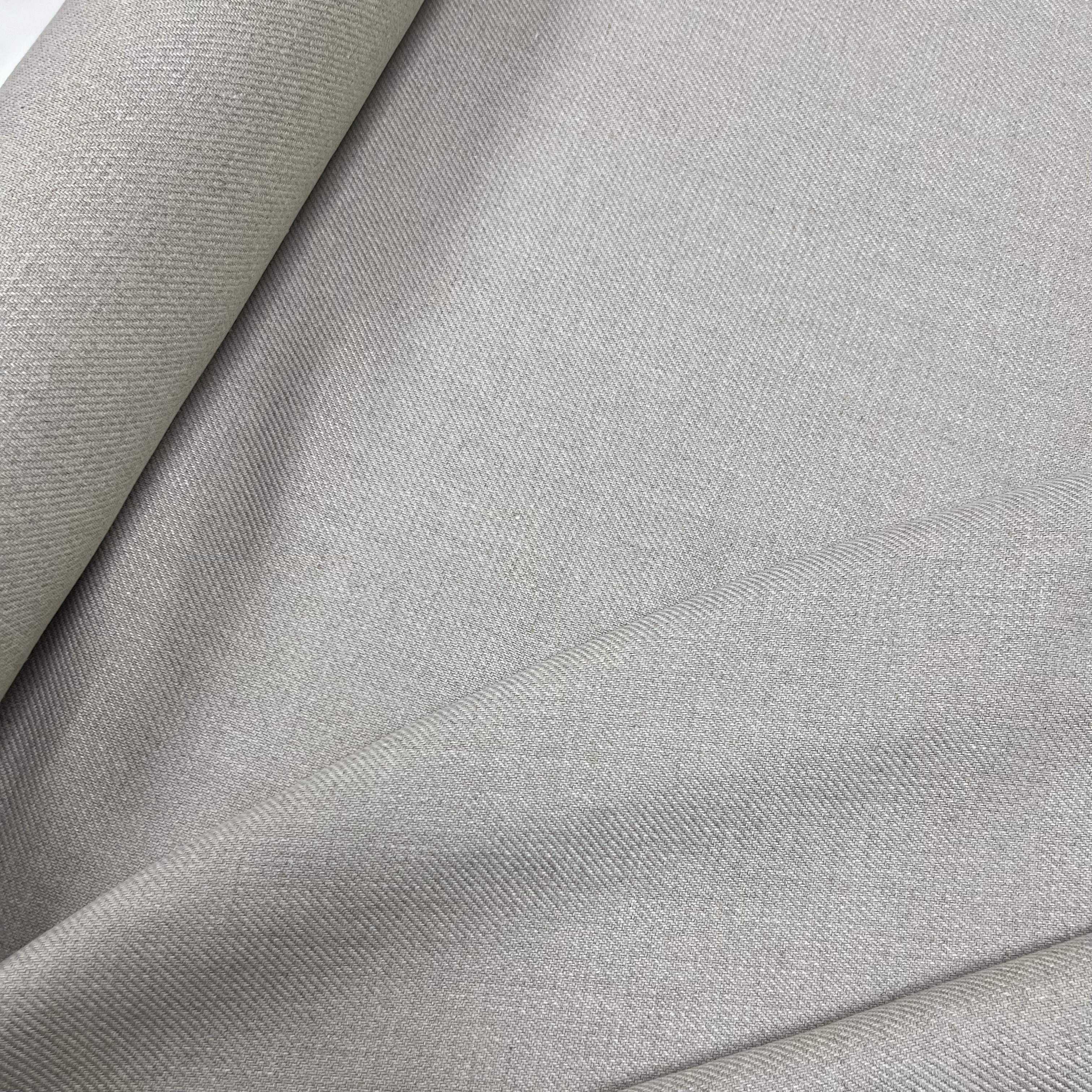 Костюмная Loro Piana