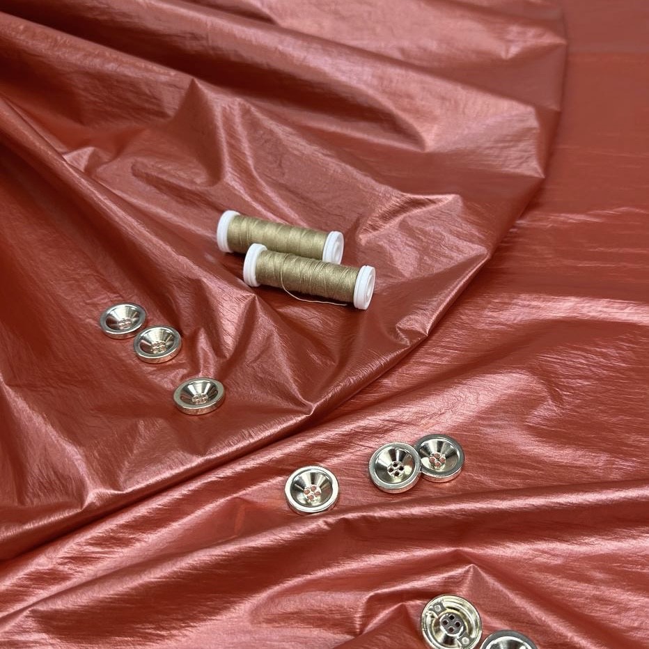 Плащевая Феррагамо бронзовая п/э шир 147 см