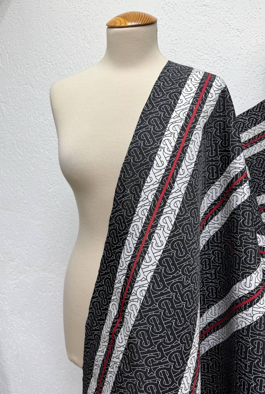 Плащевая Burberry