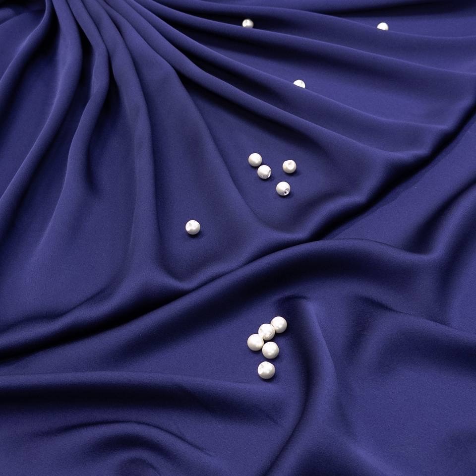 Атласная вискоза, синт. волокно 68% вискоза 32% , шир 135 см (*)