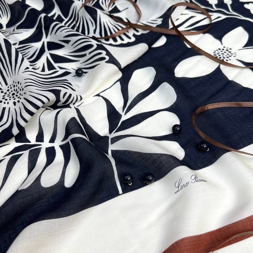 Палантин Лоро Пиана , 70 кашемир 30 шелк , купон 130 см х130 см