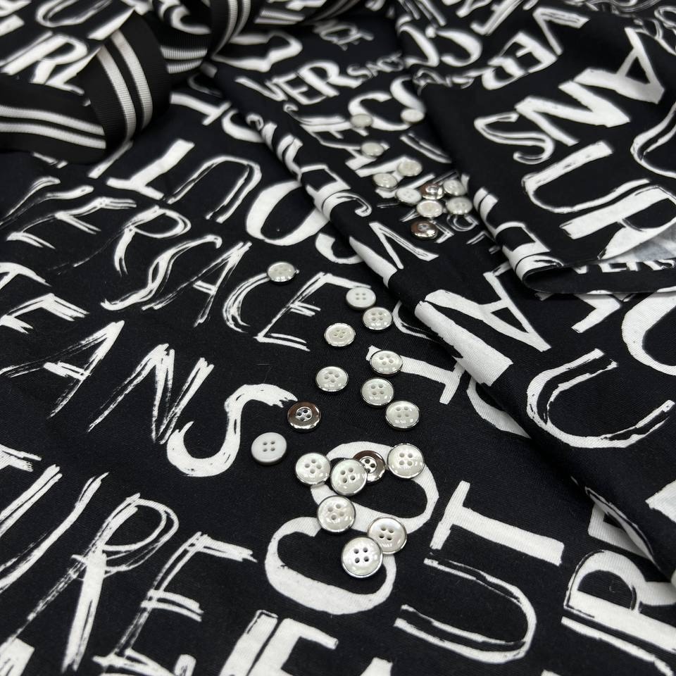 Трикотаж Версаче/черный,белый надписи