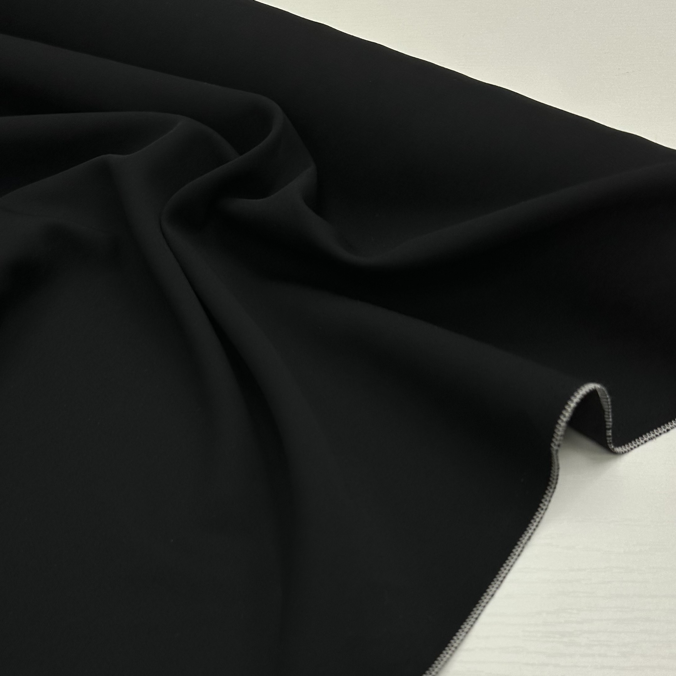 Костюмная Valentino