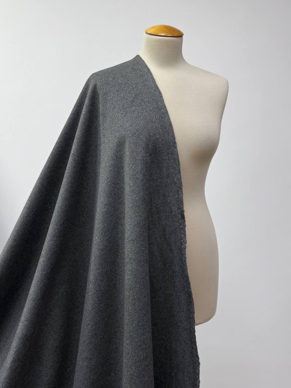 Пальтовая Loro Piana